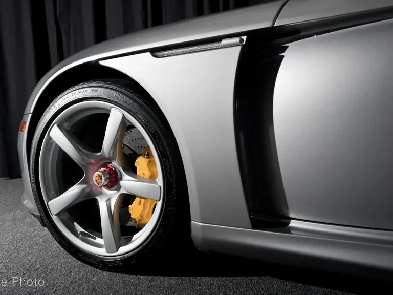 2005 Porsche Carrera GT - Image 14 of 25