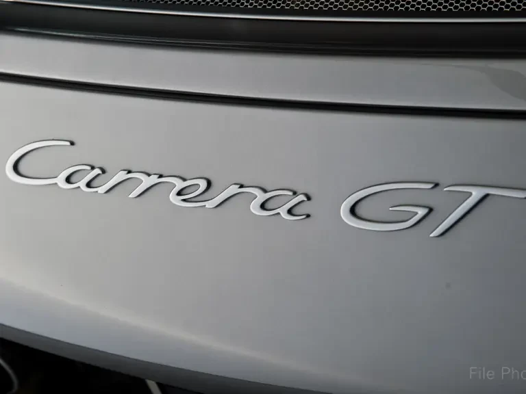 2005 Porsche Carrera GT - Image 7 of 25
