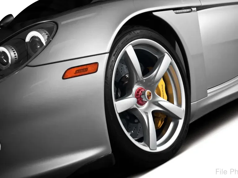2005 Porsche Carrera GT - Image 8 of 25