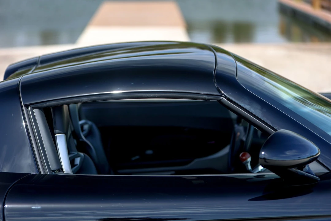 2005 Porsche Carrera GT - Image 23 of 31