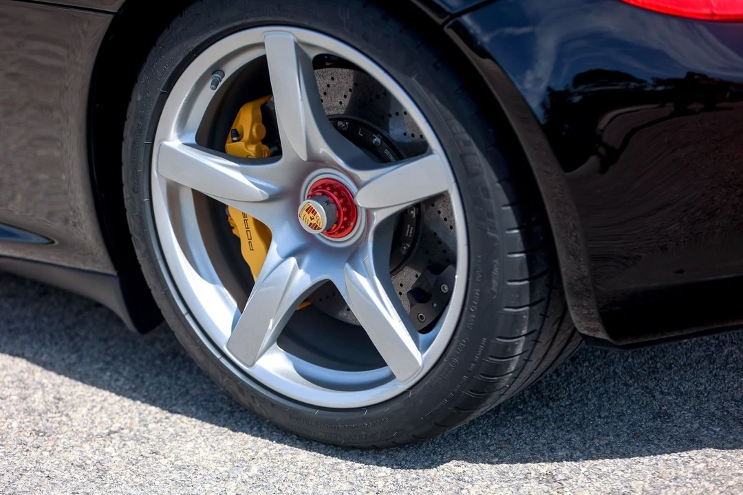 2005 Porsche Carrera GT - Image 10 of 31