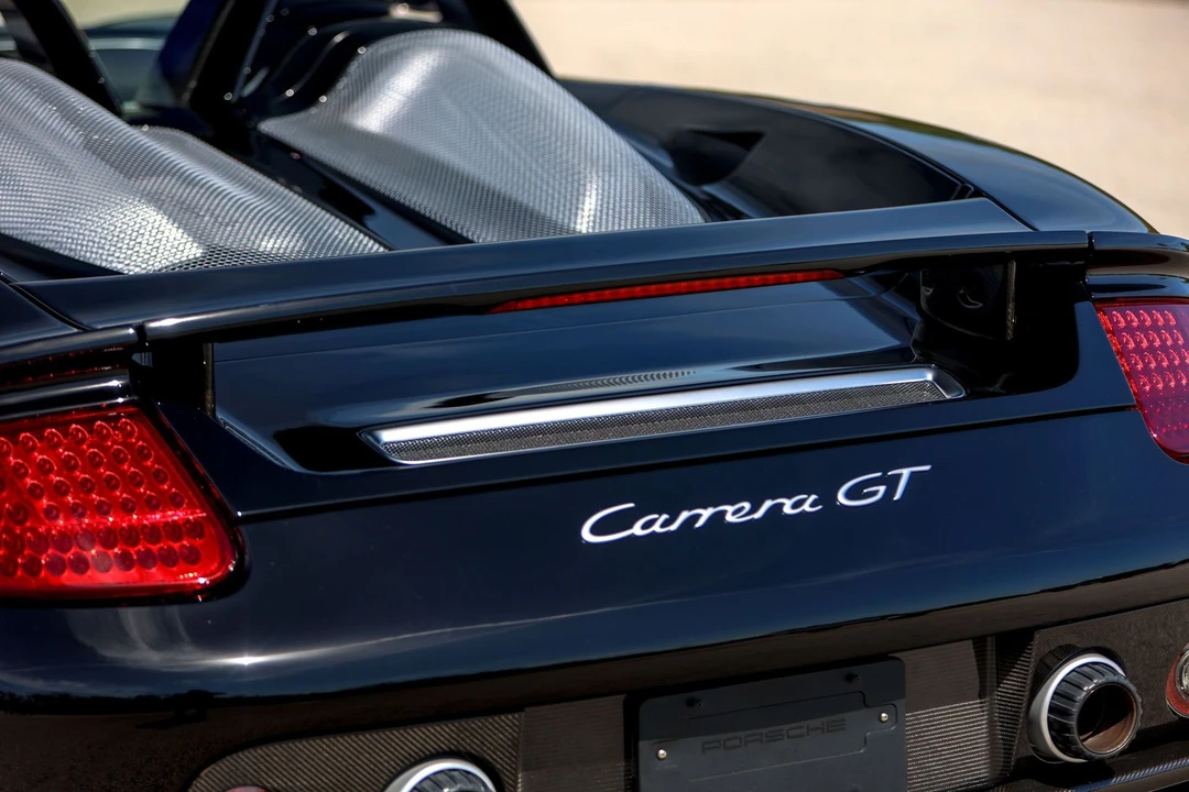 2005 Porsche Carrera GT - Image 9 of 31