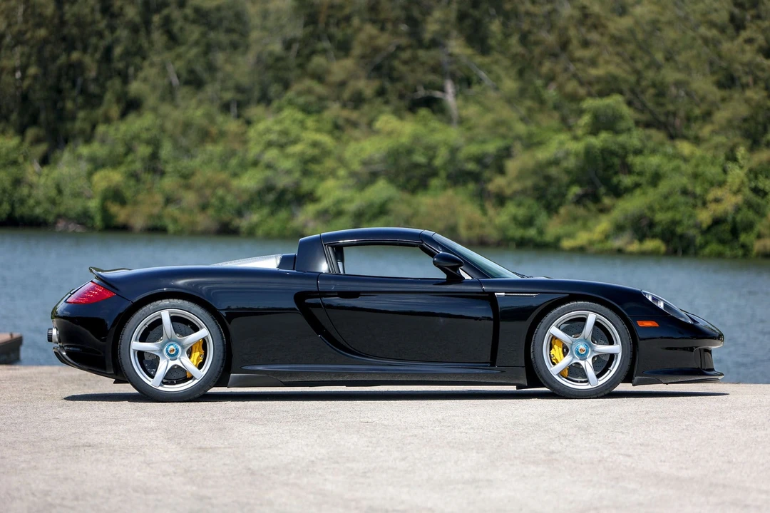 2005 Porsche Carrera GT - Image 18 of 31
