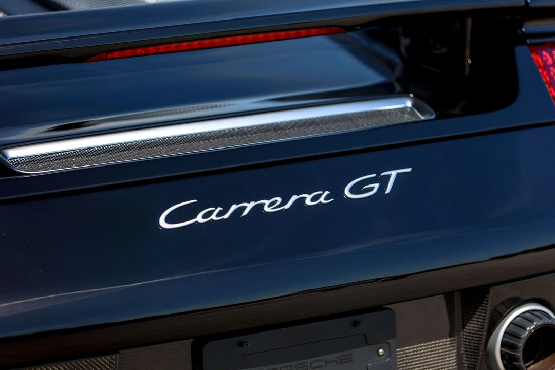 2005 Porsche Carrera GT - Image 8 of 31