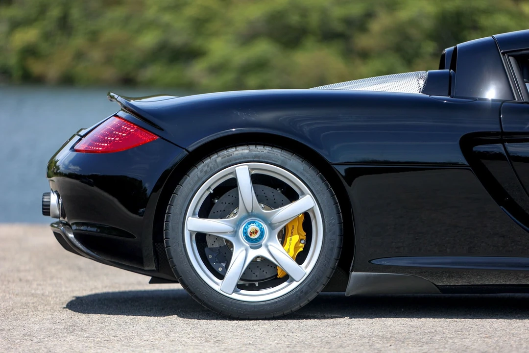 2005 Porsche Carrera GT - Image 21 of 31