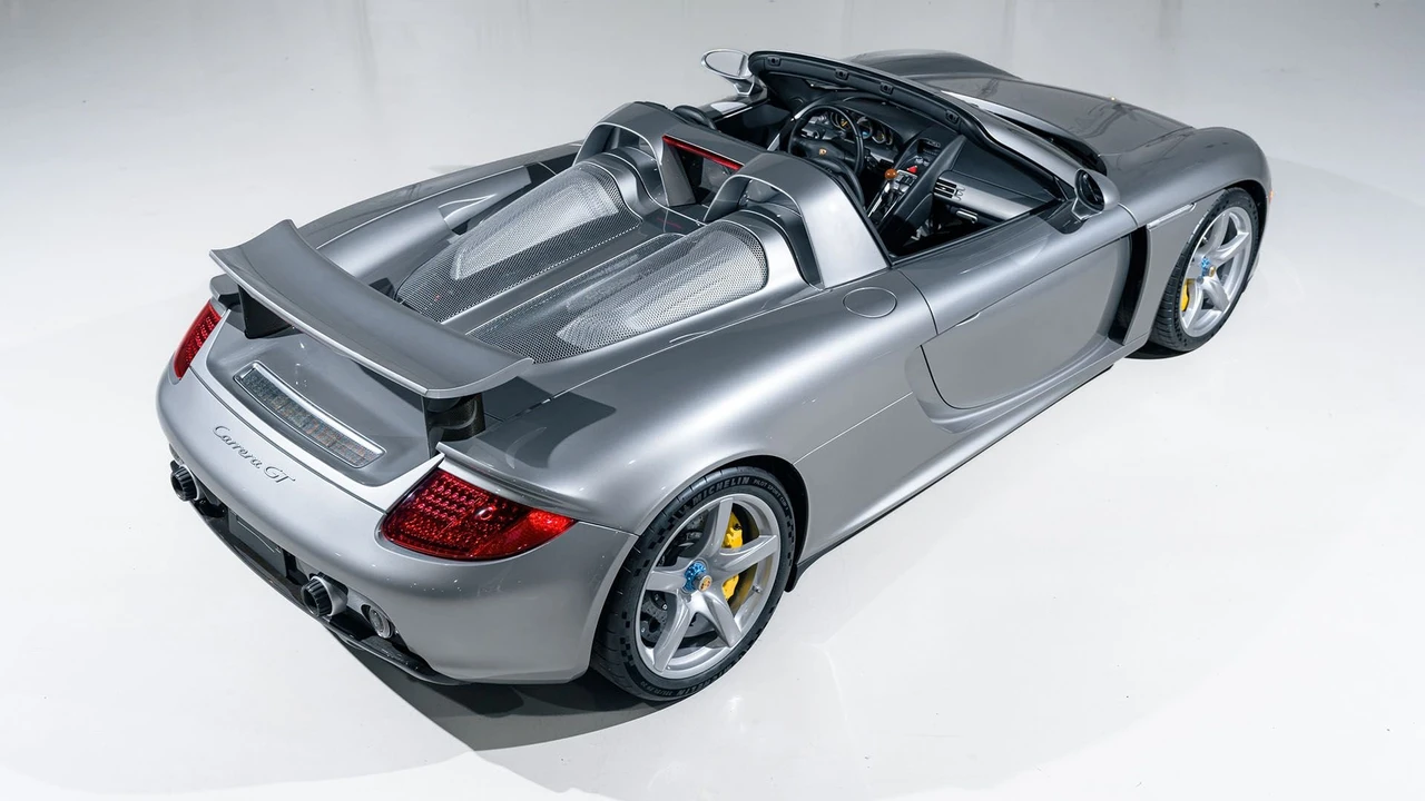 2005 Porsche Carrera GT - Image 11 of 31