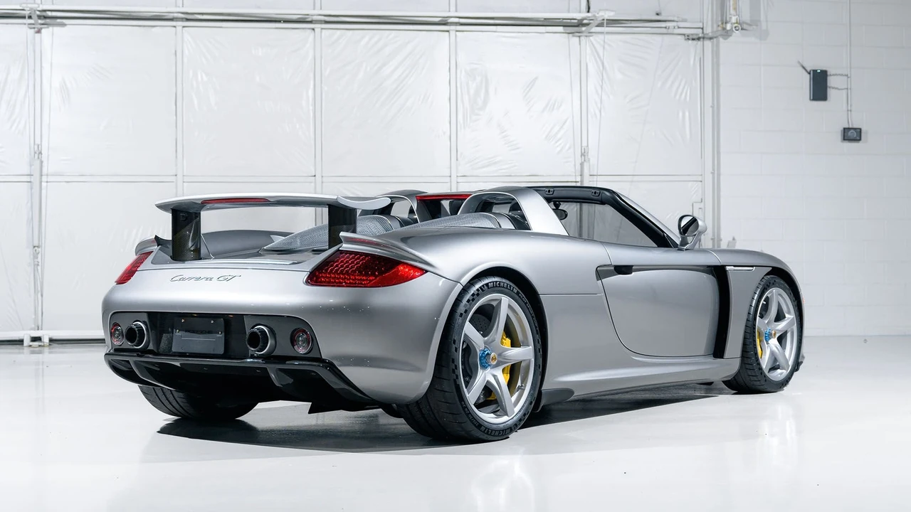 2005 Porsche Carrera GT - Image 5 of 31