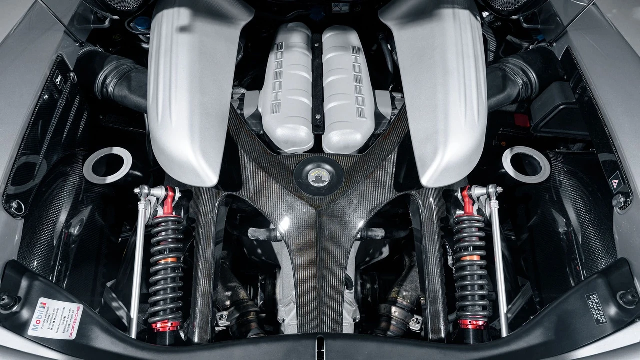 2005 Porsche Carrera GT - Image 7 of 31