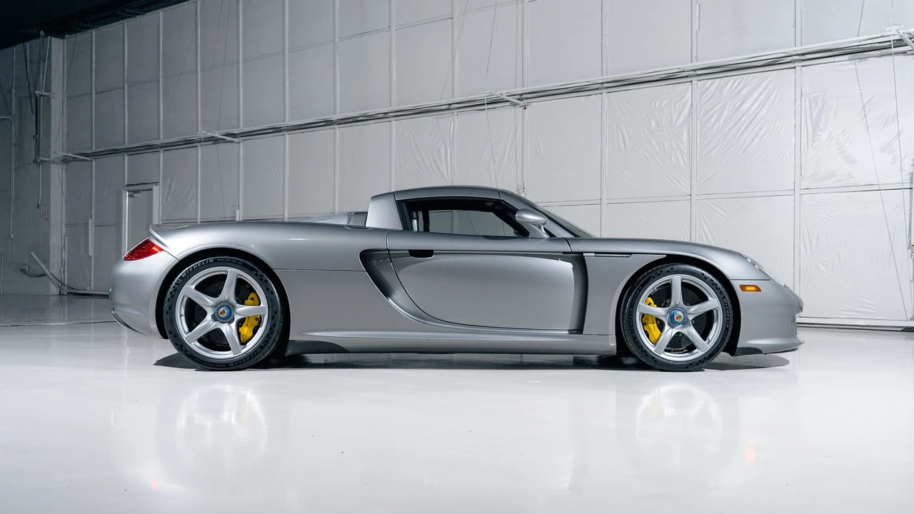 2005 Porsche Carrera GT - Image 3 of 31