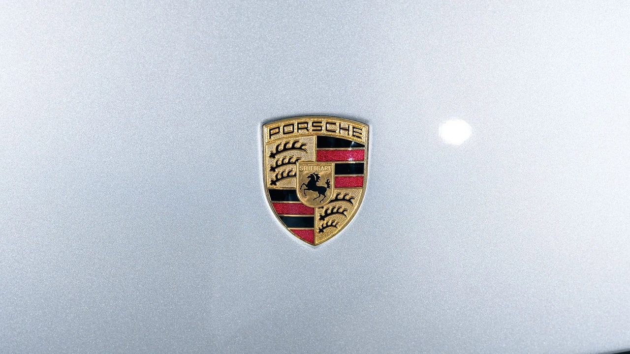 2005 Porsche Carrera GT - Image 21 of 31