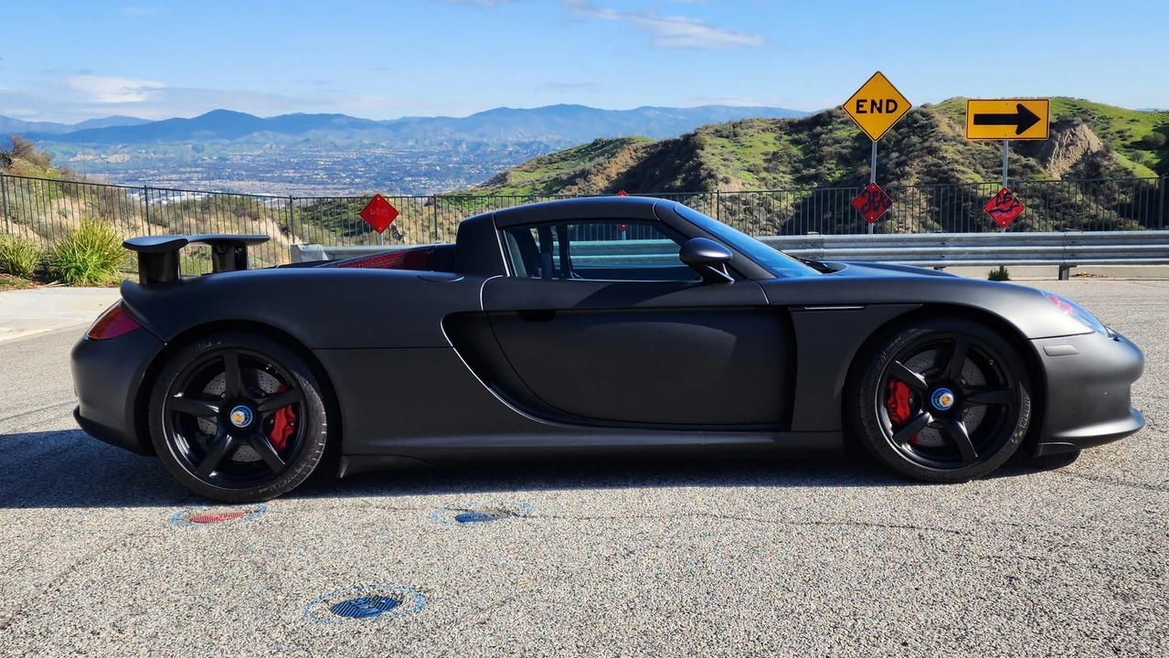 2005 Porsche Carrera GT - Image 19 of 31