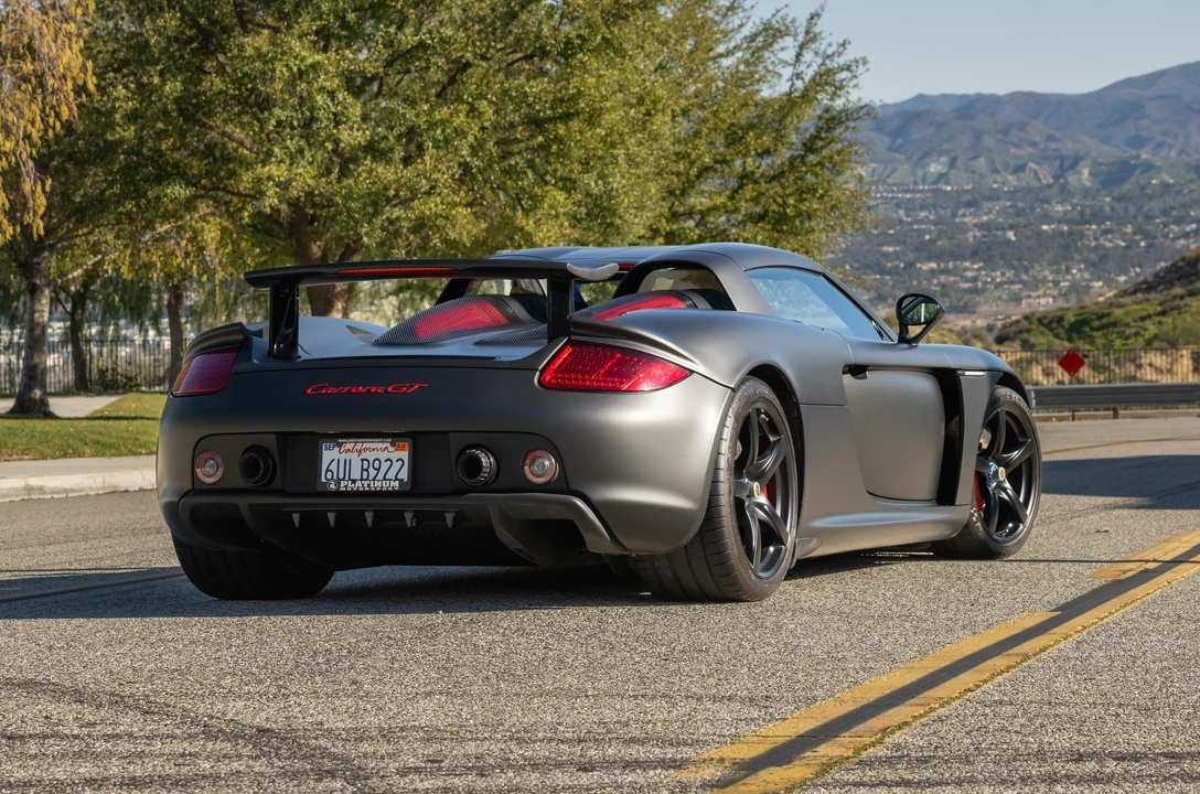 2005 Porsche Carrera GT - Image 7 of 31
