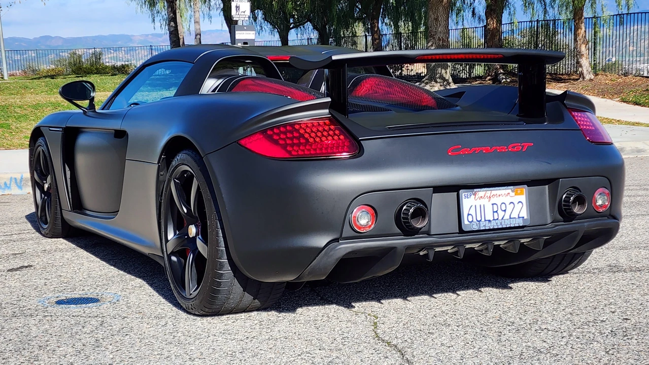 2005 Porsche Carrera GT - Image 15 of 31