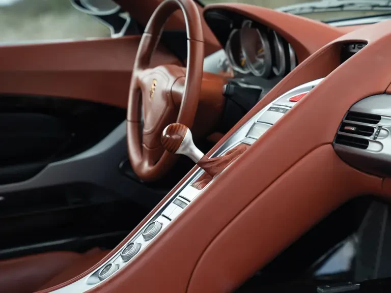 2005 Porsche Carrera GT - Image 15 of 31