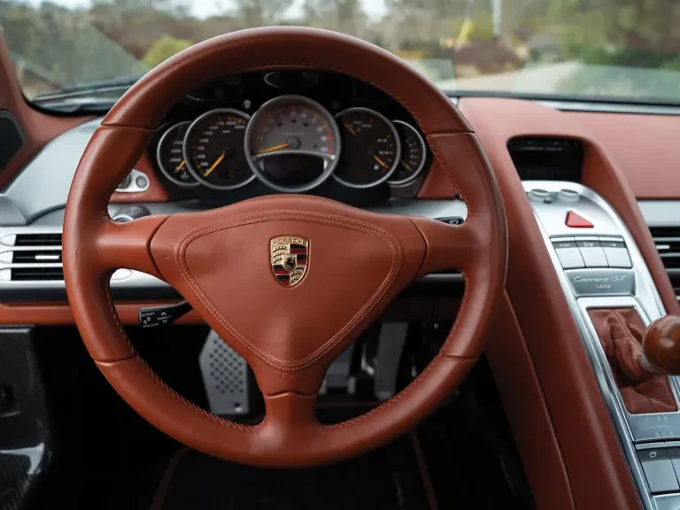 2005 Porsche Carrera GT - Image 13 of 31