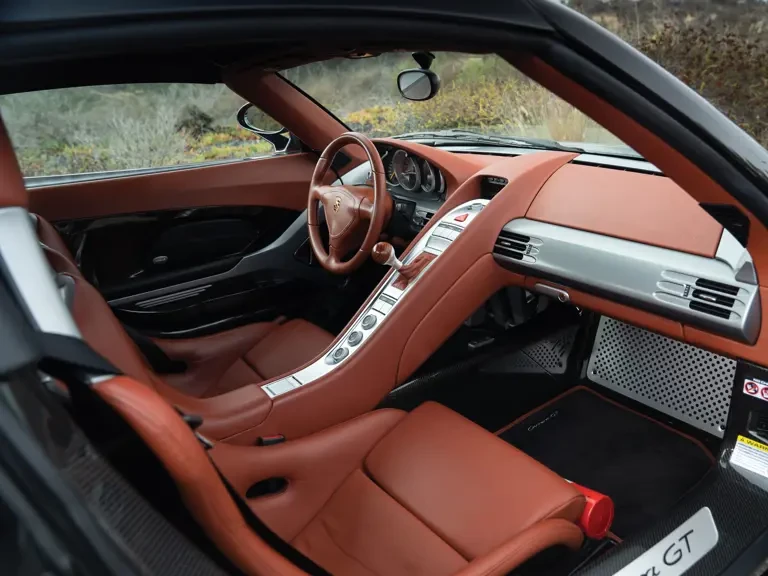 2005 Porsche Carrera GT - Image 12 of 31