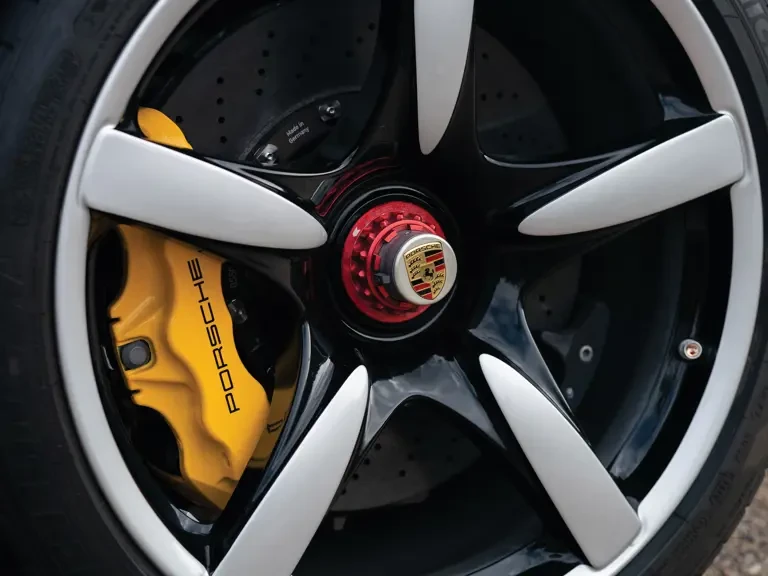 2005 Porsche Carrera GT - Image 29 of 31
