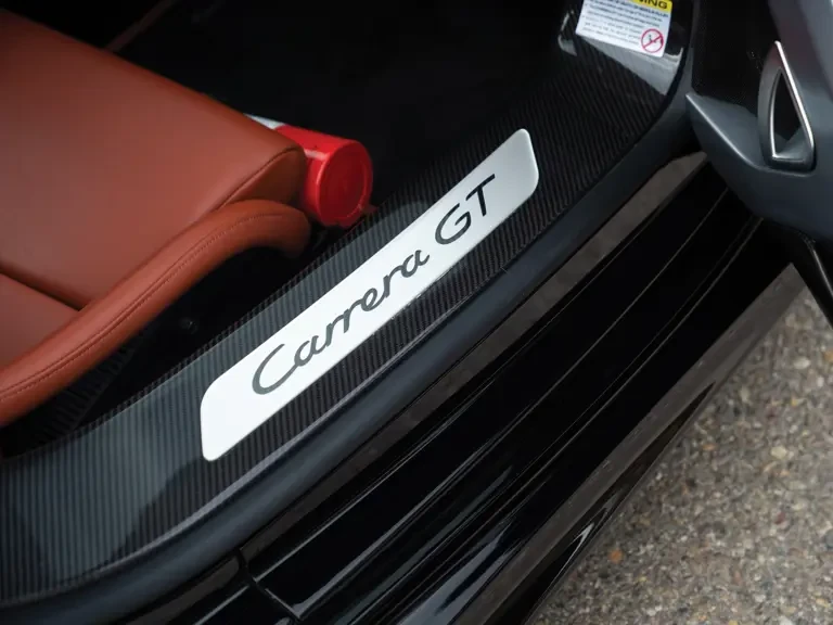 2005 Porsche Carrera GT - Image 21 of 31