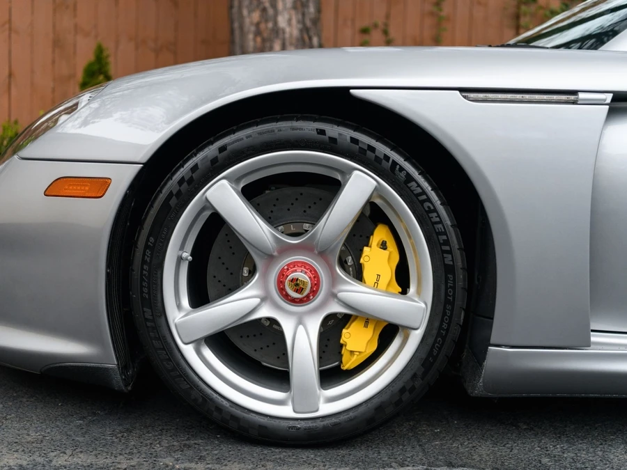 2005 Porsche Carrera GT - Image 12 of 21