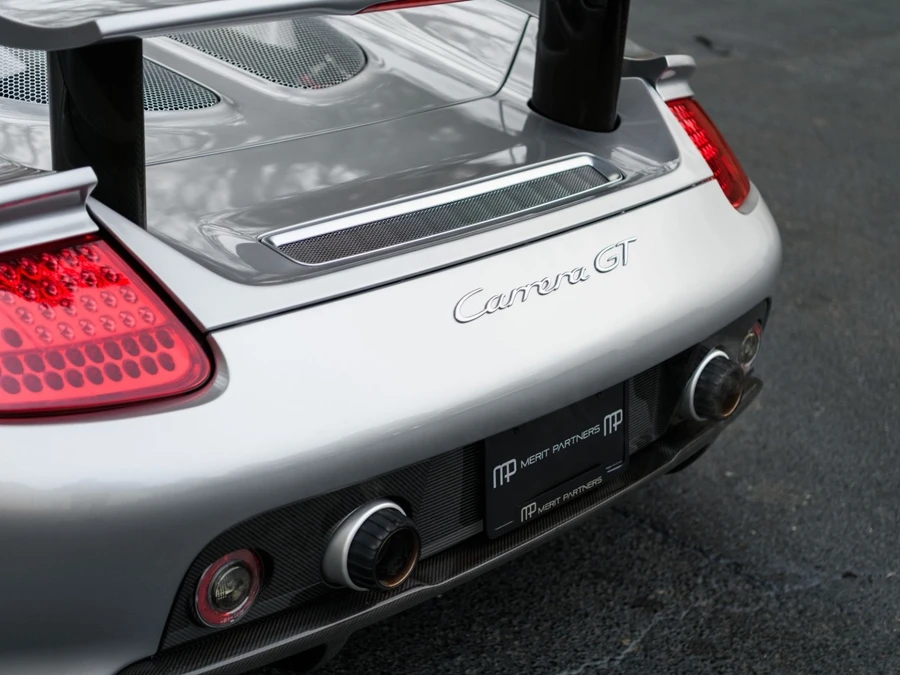 2005 Porsche Carrera GT - Image 9 of 21