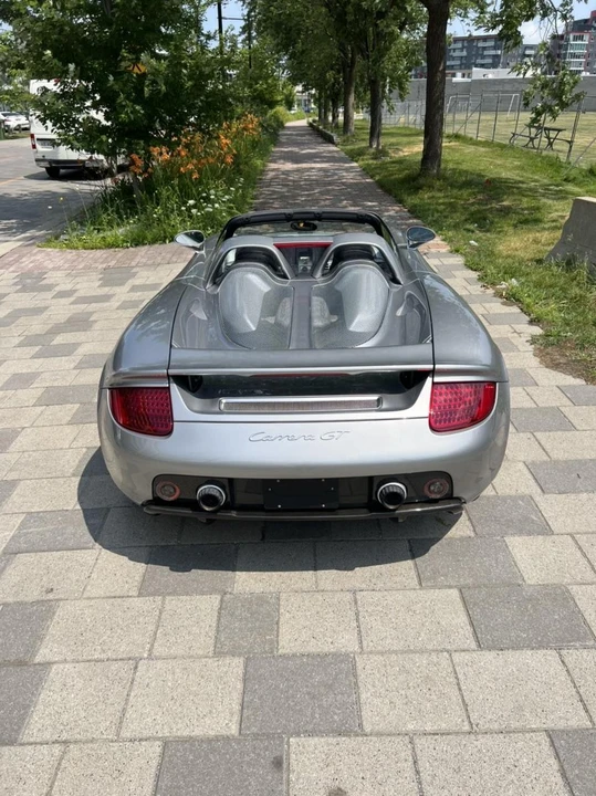2005 Porsche Carrera GT - Image 17 of 31
