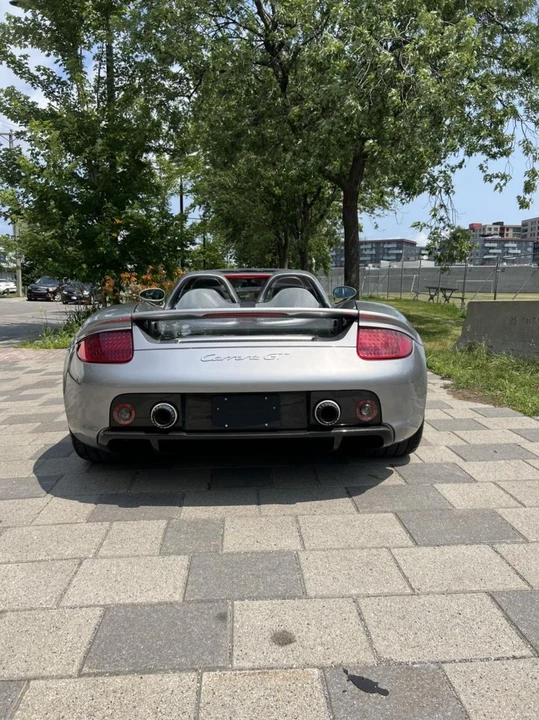 2005 Porsche Carrera GT - Image 18 of 31
