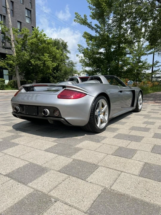 2005 Porsche Carrera GT - Image 21 of 31