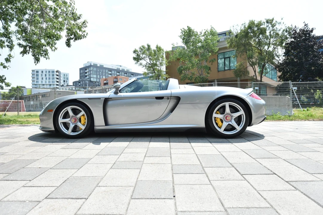 2005 Porsche Carrera GT - Image 5 of 31