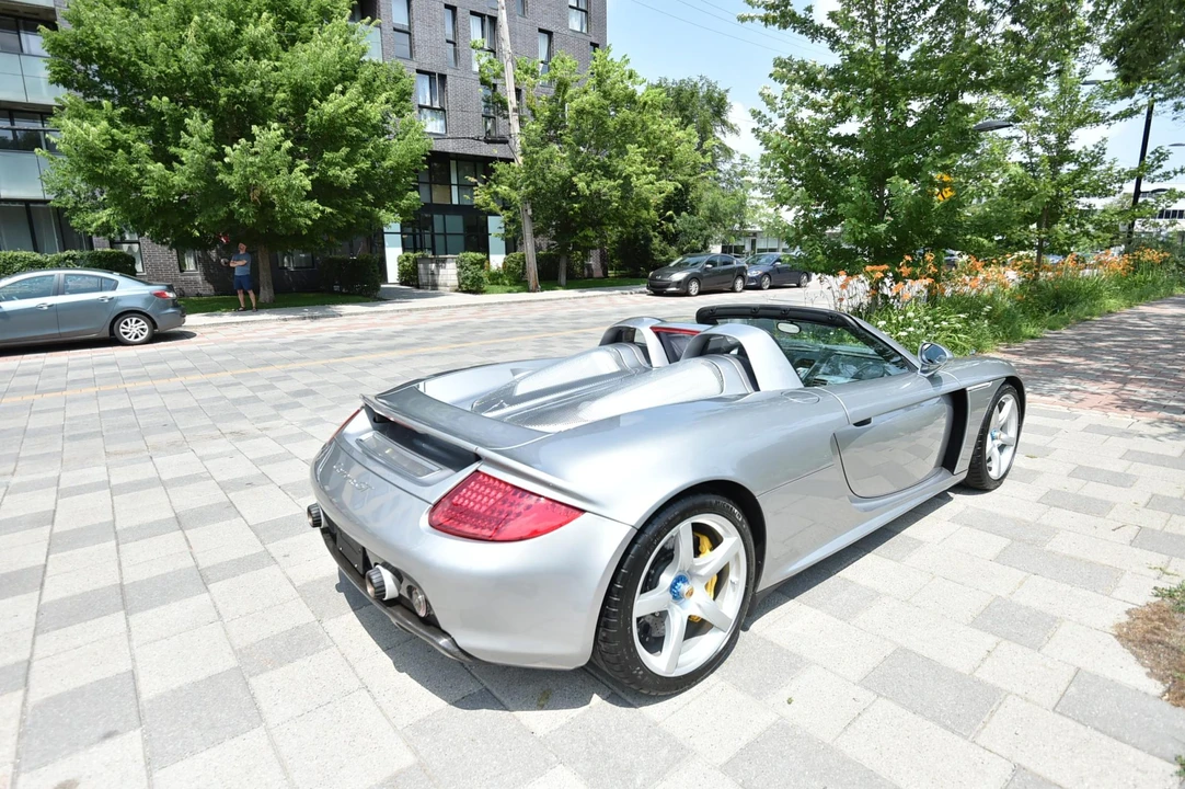 2005 Porsche Carrera GT - Image 24 of 31