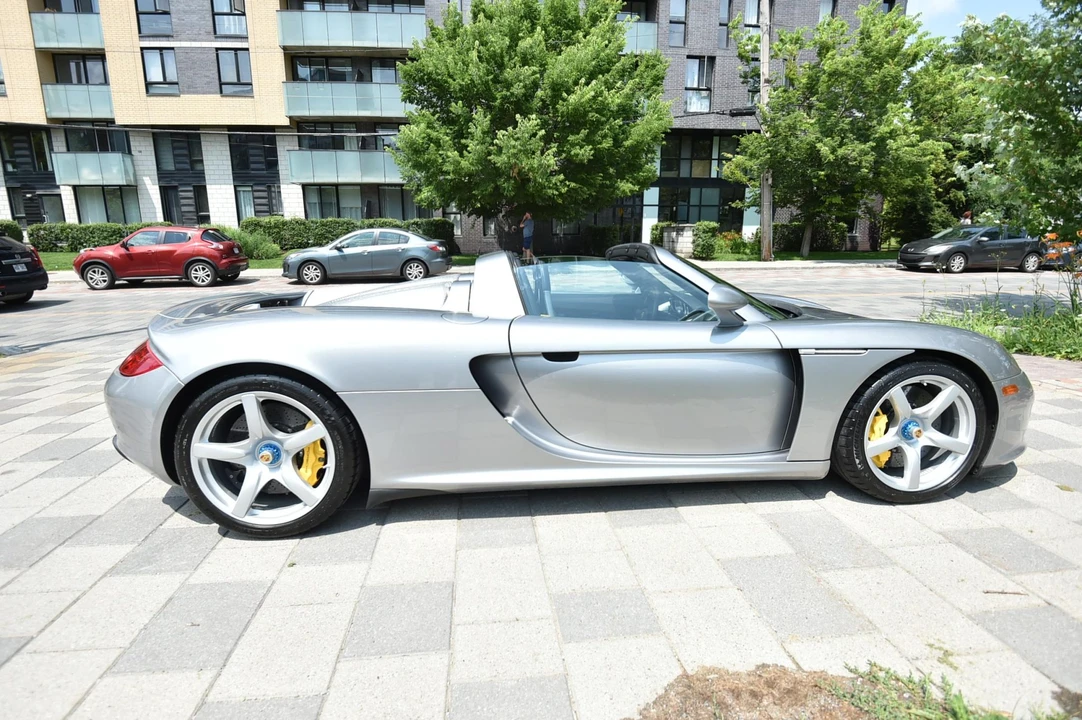 2005 Porsche Carrera GT - Image 26 of 31