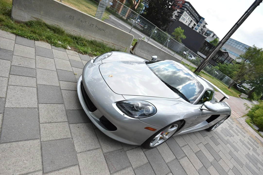 2005 Porsche Carrera GT - Image 2 of 31