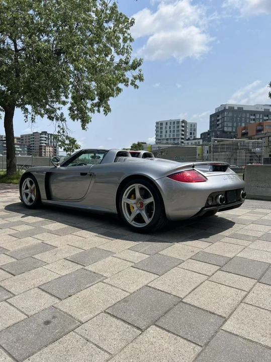 2005 Porsche Carrera GT - Image 12 of 31