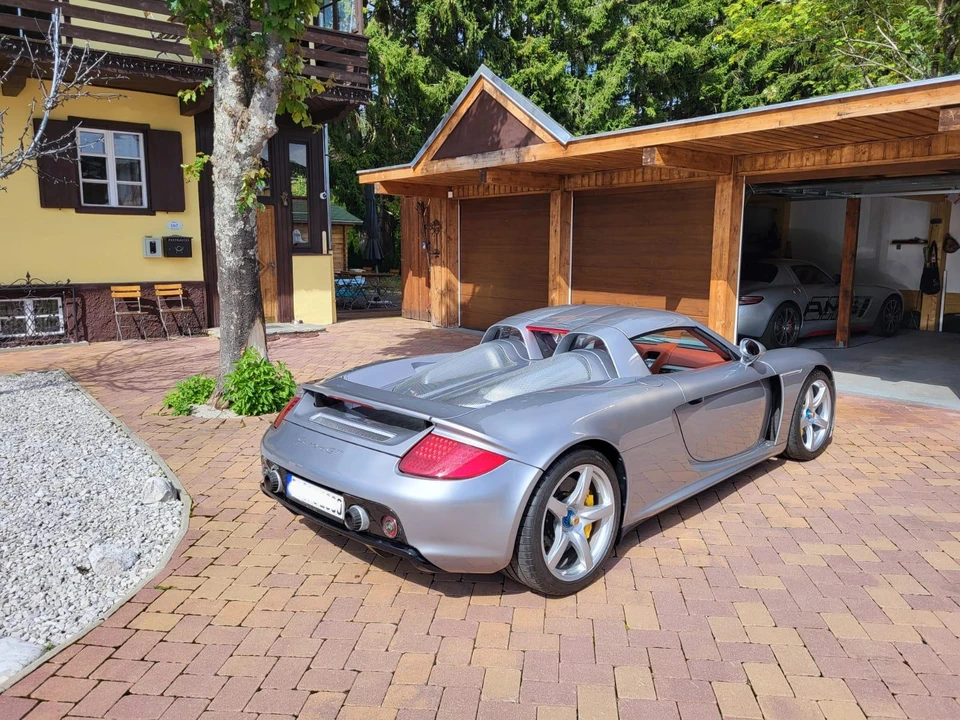 2005 Porsche Carrera GT - Image 5 of 31