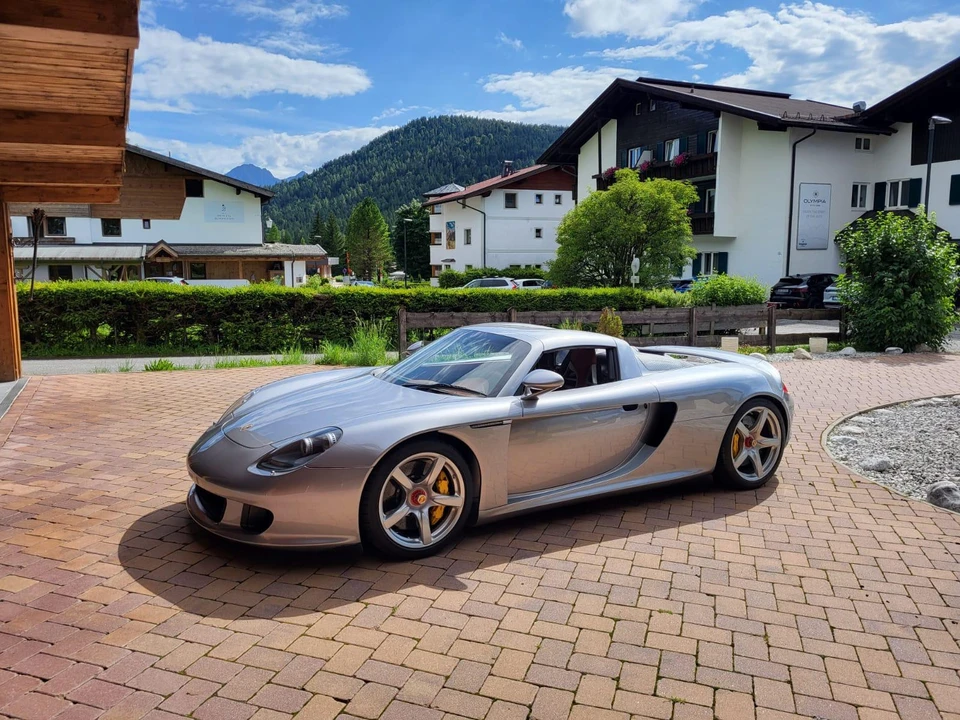 2005 Porsche Carrera GT - Image 12 of 31