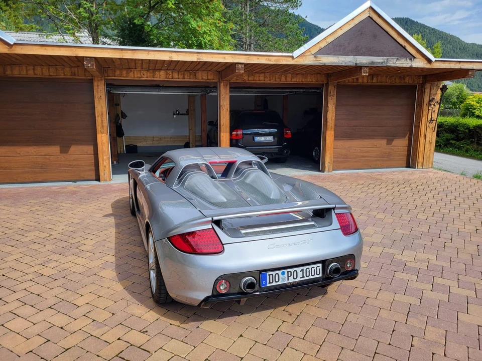 2005 Porsche Carrera GT - Image 7 of 31