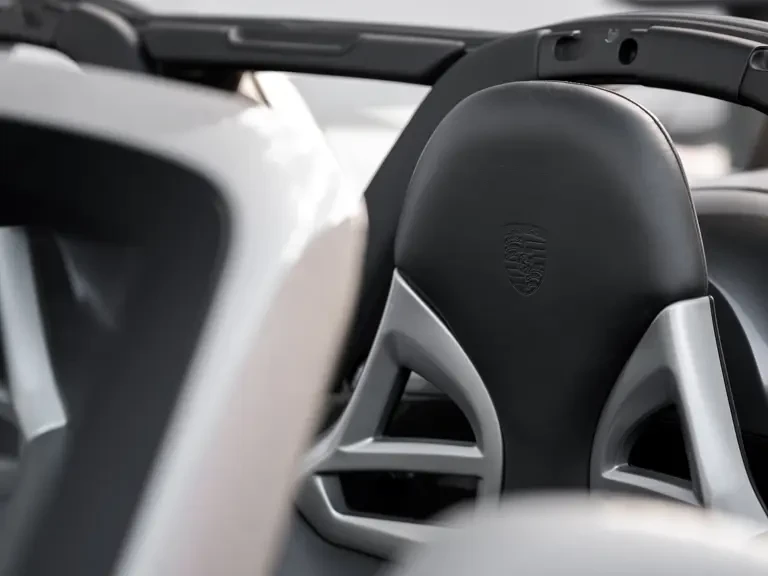2005 Porsche Carrera GT - Image 25 of 31