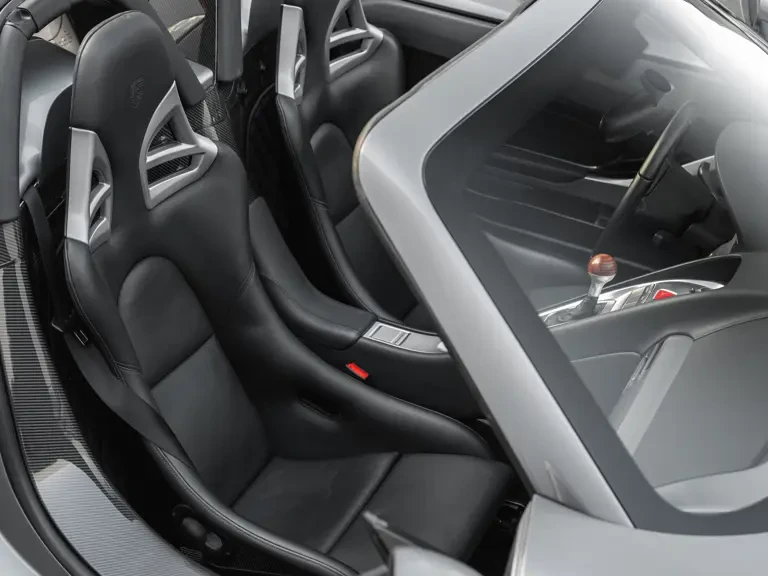2005 Porsche Carrera GT - Image 24 of 31