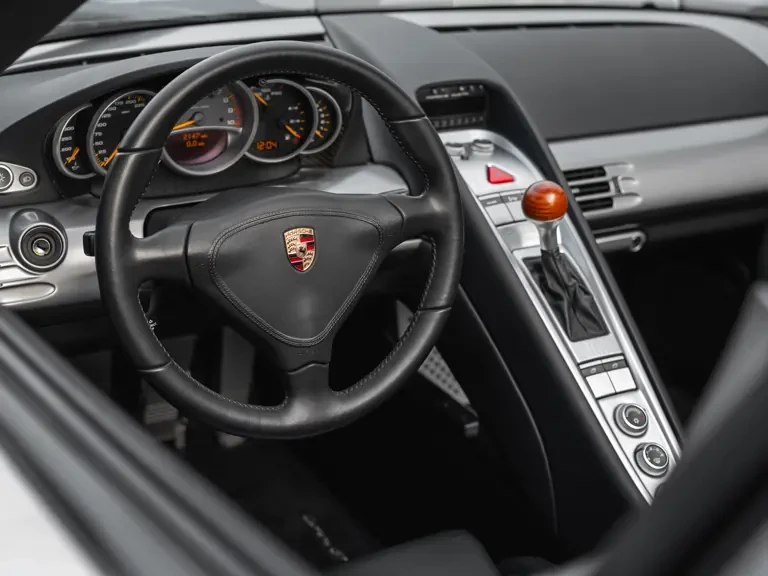 2005 Porsche Carrera GT - Image 14 of 31
