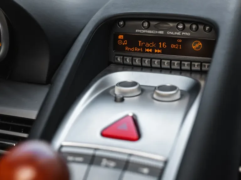 2005 Porsche Carrera GT - Image 19 of 31