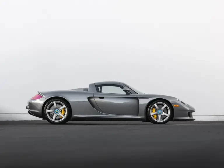 2005 Porsche Carrera GT - Image 13 of 31
