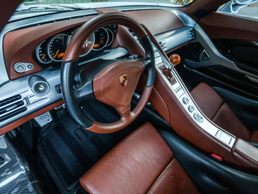 2005 Porsche Carrera GT - Image 18 of 31