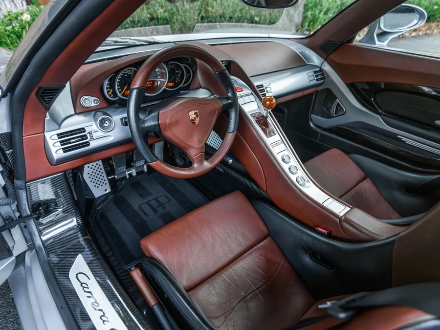 2005 Porsche Carrera GT - Image 16 of 31