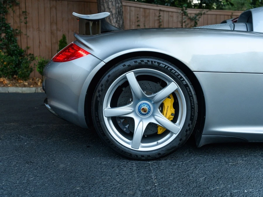 2005 Porsche Carrera GT - Image 12 of 31