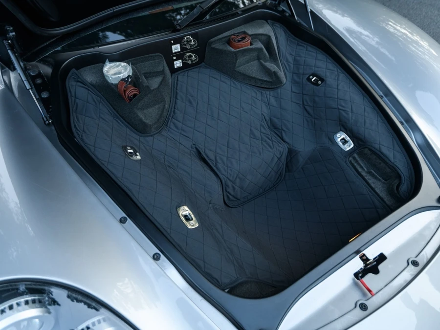 2005 Porsche Carrera GT - Image 31 of 31