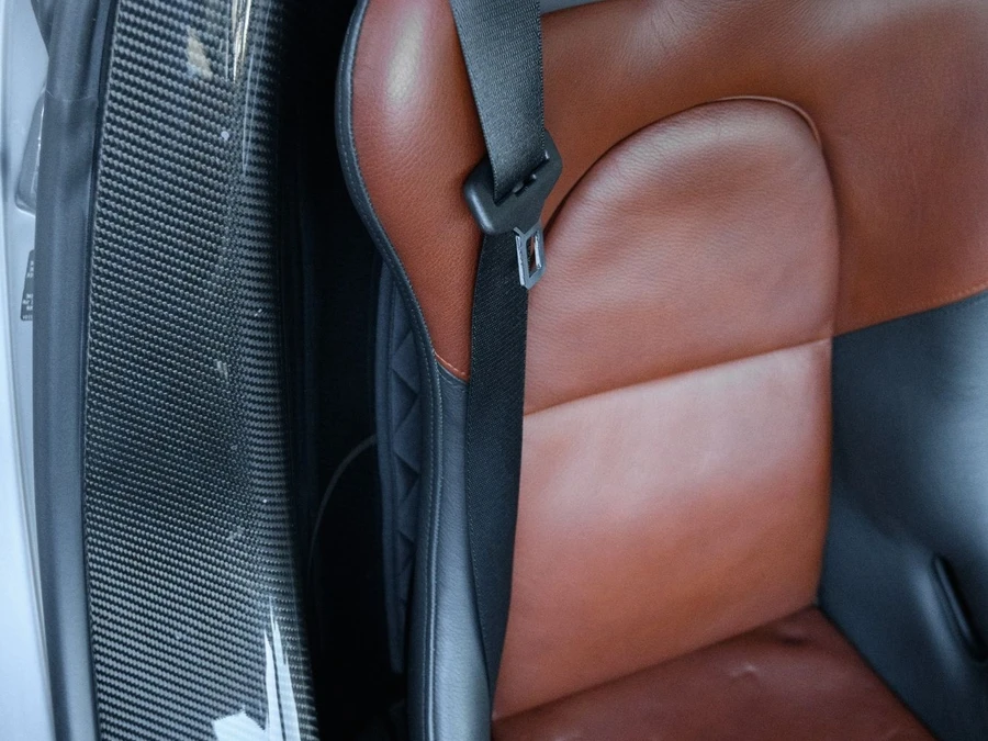 2005 Porsche Carrera GT - Image 23 of 31