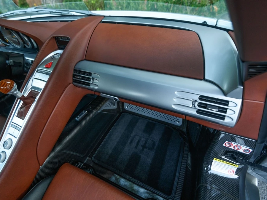 2005 Porsche Carrera GT - Image 19 of 31