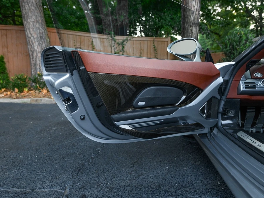 2005 Porsche Carrera GT - Image 29 of 31