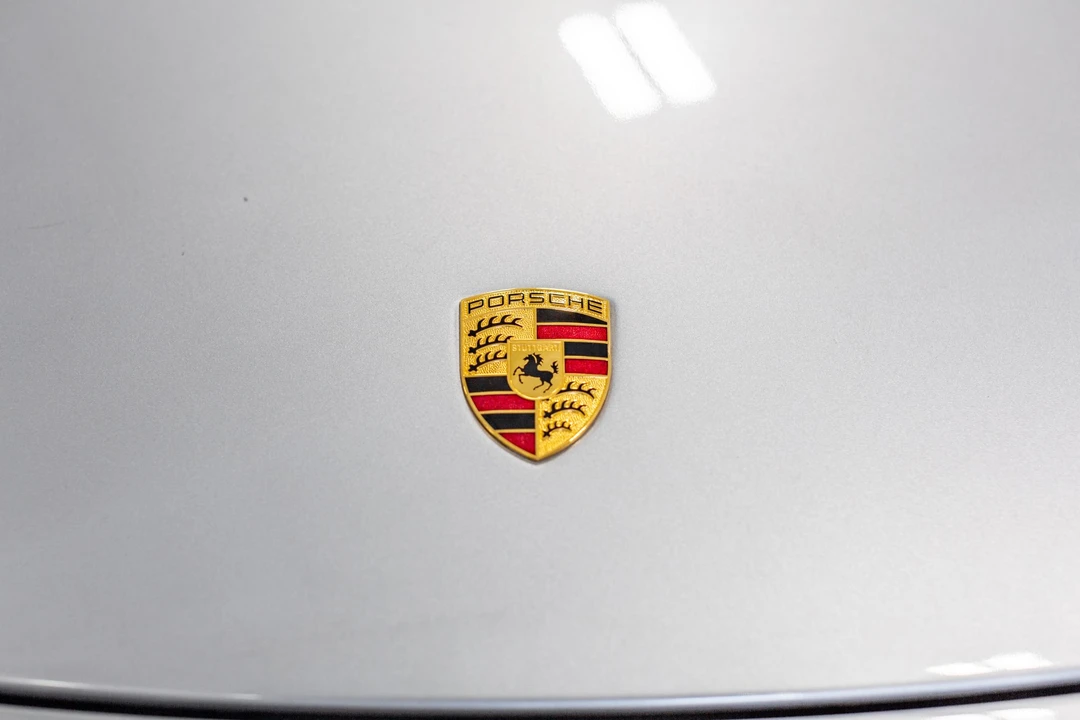 2005 Porsche Carrera GT - Image 12 of 31