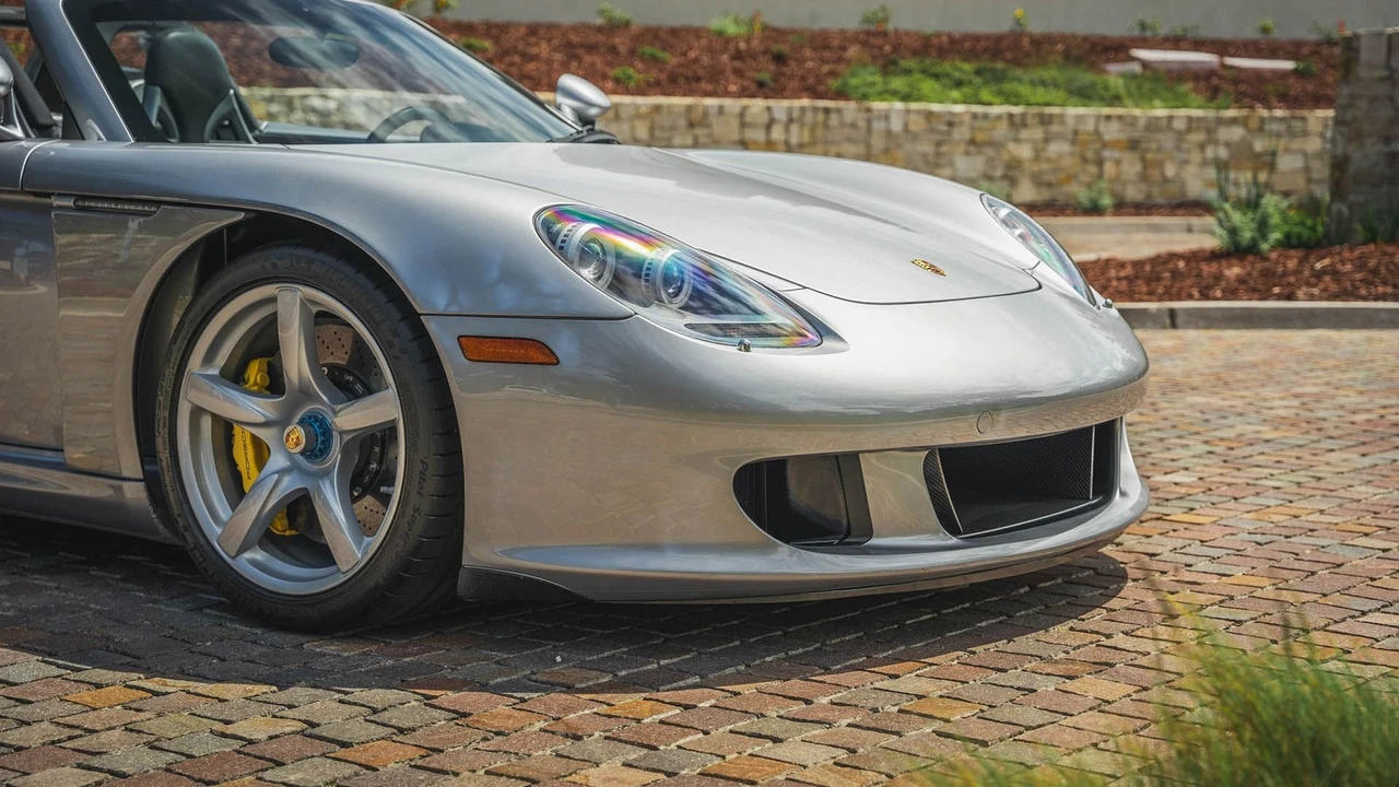 2005 Porsche Carrera GT - Image 6 of 31