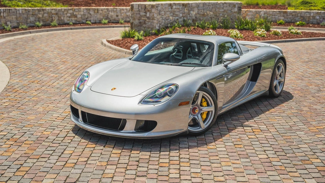 2005 Porsche Carrera GT - Image 7 of 31